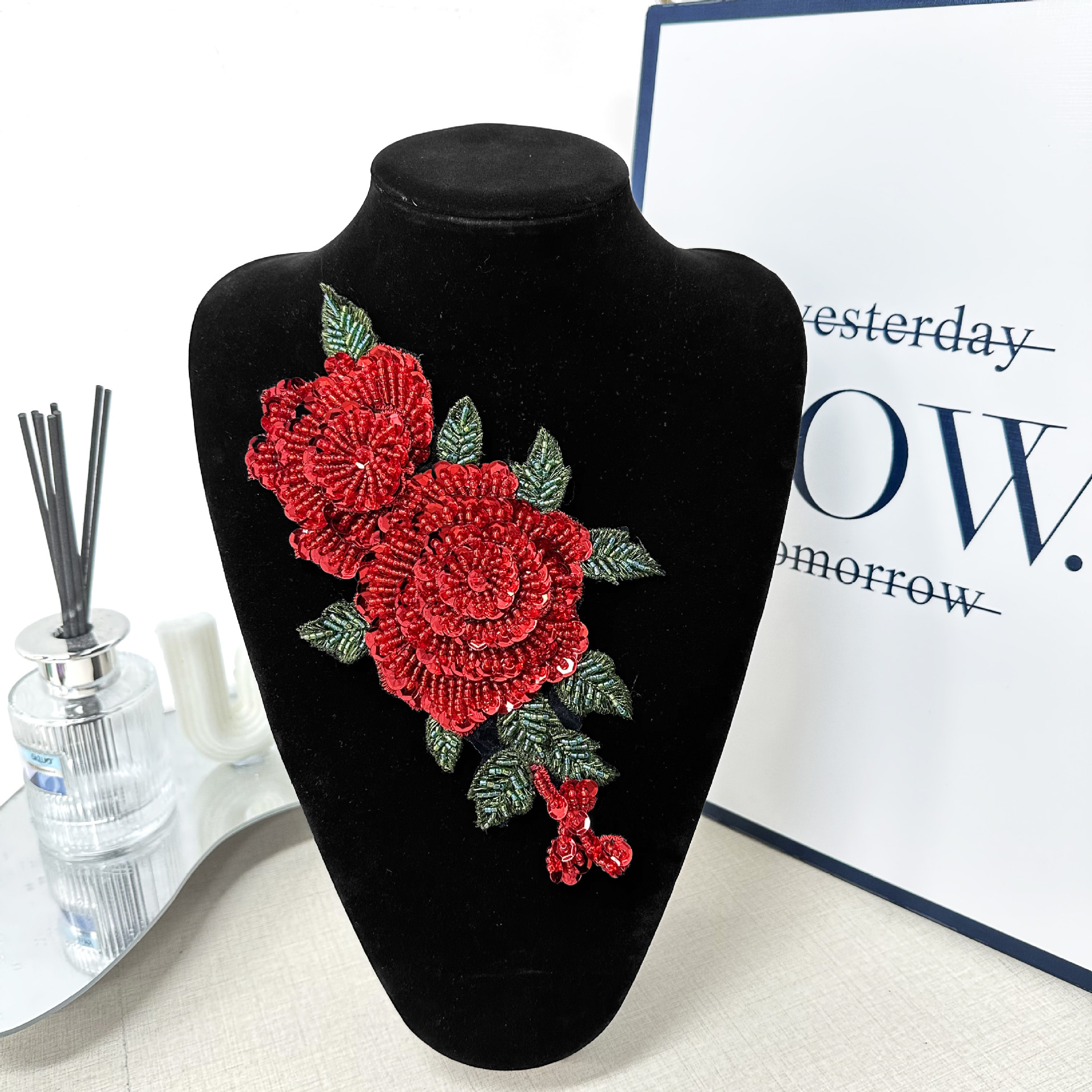 Invierno pesado flores rojas cuentas bordadas de tela estilo nacional multicapa flor tridimensional vestido decoración de camisa image 11