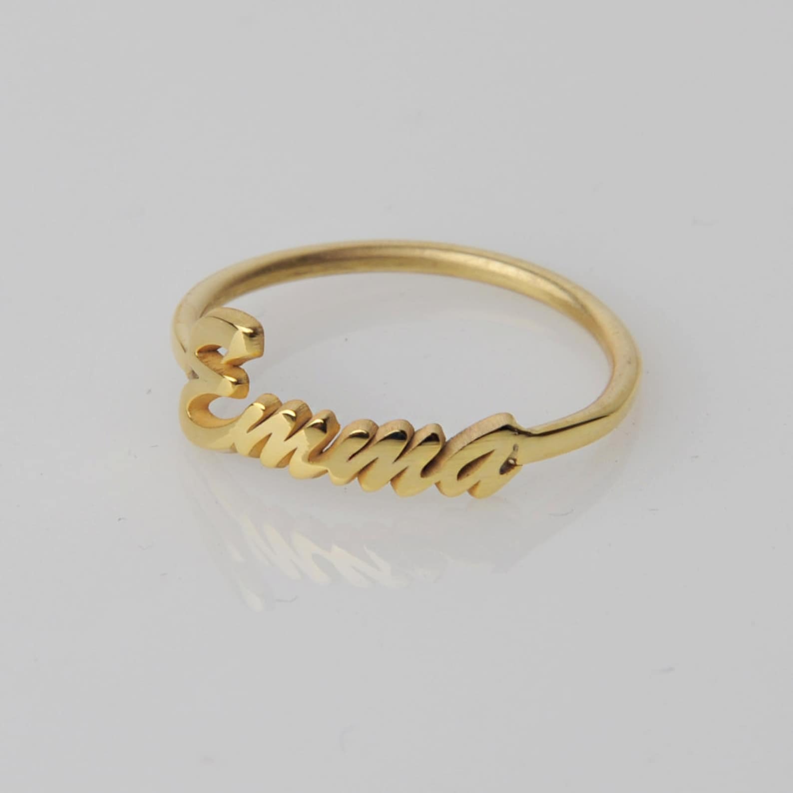 Sparkling Designer Ring For Women, Elegant And Comfortable Piece_voghion.com