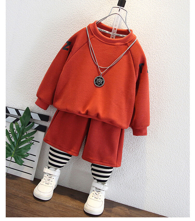 Completo due pezzi a righe per bambino outfit ragazzo_voghion.com