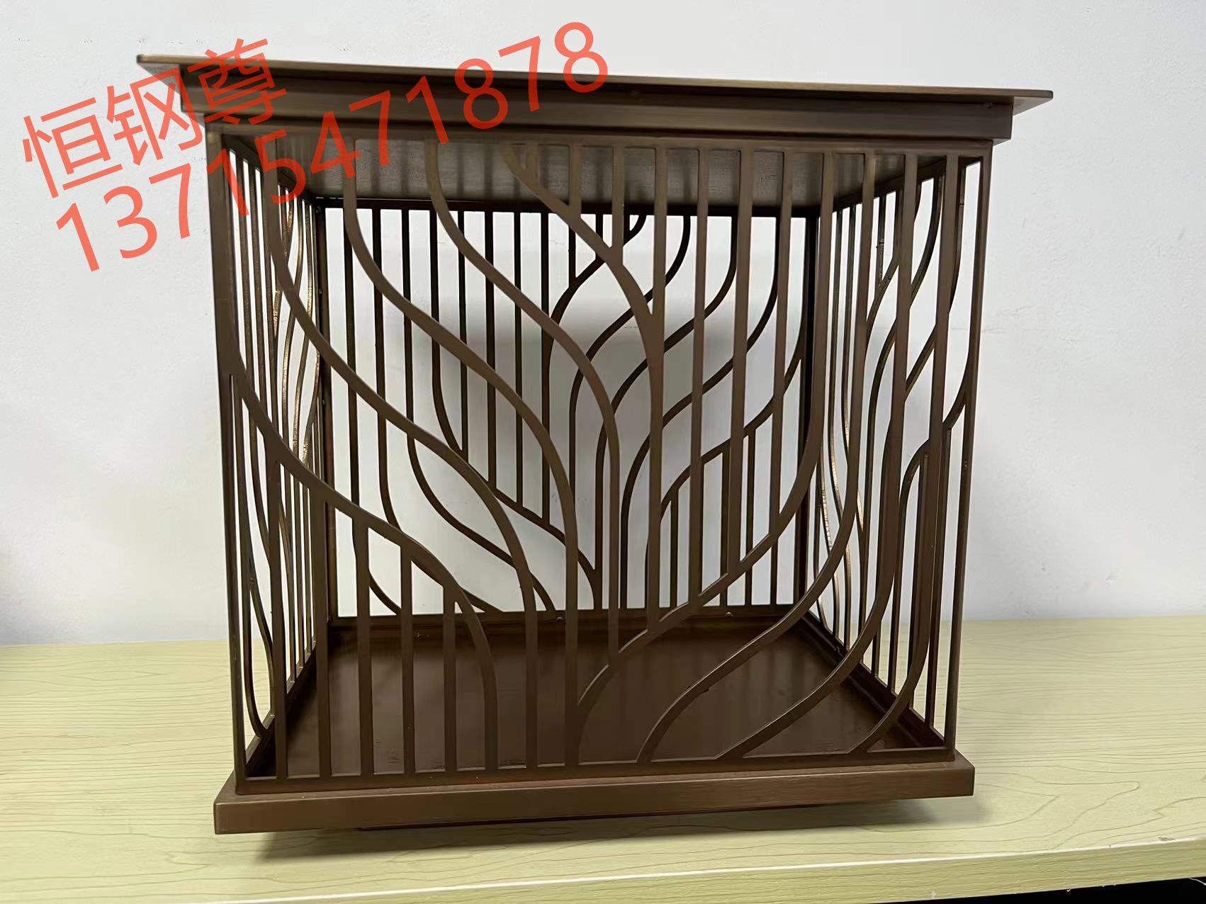 Consulta de precio de acero inoxidable, pantalla de lámpara de acero inoxidable, acero inoxidable de Foshan, procesamiento de acero inoxidable