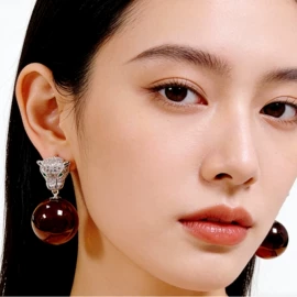 琥珀手饰;琥珀项饰;琥珀耳饰