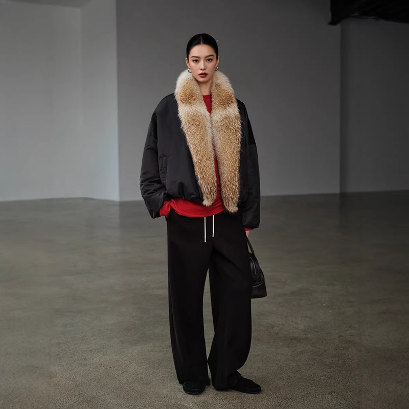 Jiarong Factory Detachable Pearl Fox Coyote Fur Collar Lightweight Thermostatic White Goose Down Jacket New Cutting-Edge Parka Jiarong Factory Detachable Pearl Fox Coyote Fur Collar Lightweight Thermostatic White Goose Down Jacket New Cutting-Edge Parka