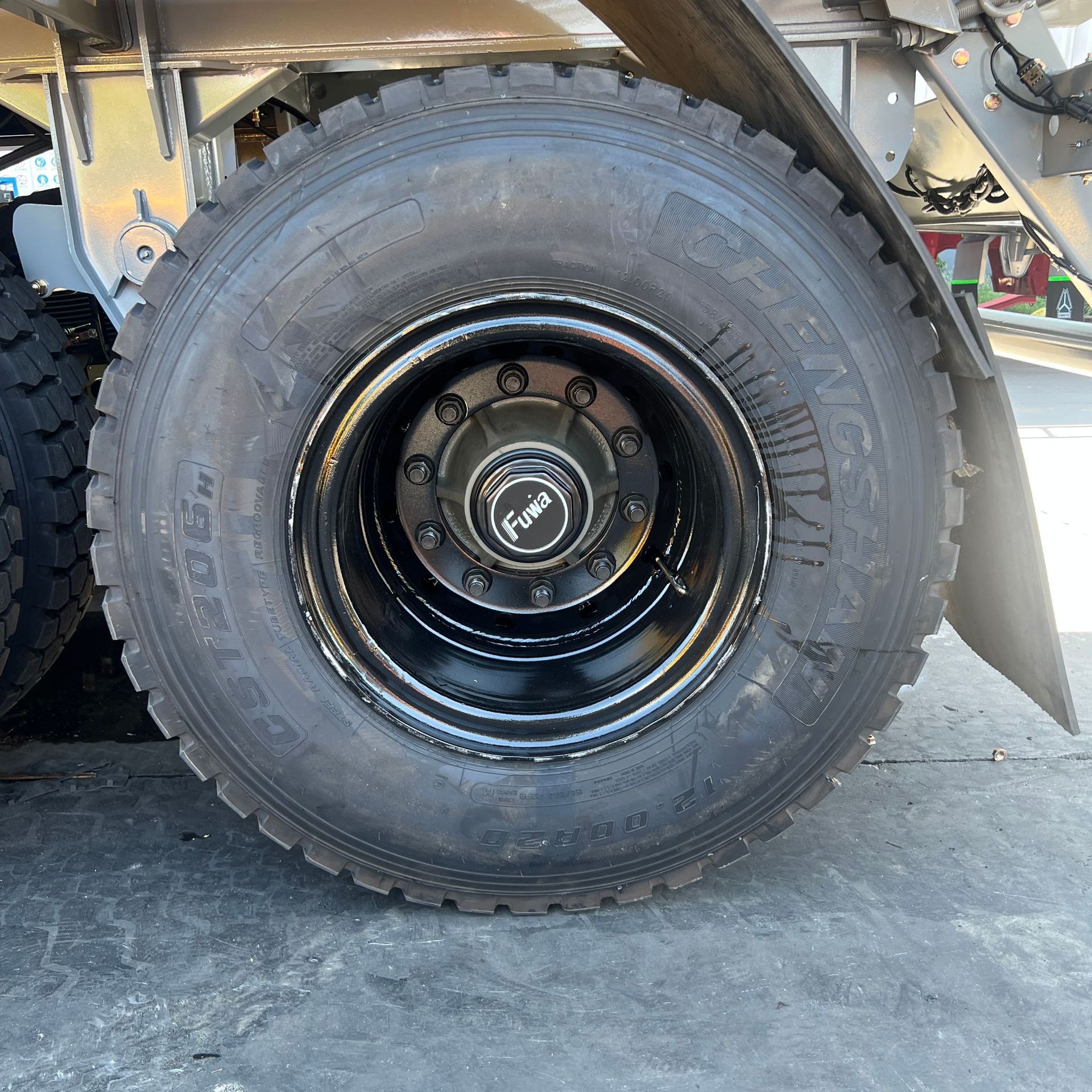 Factory Export Manufacturing Export Custom Processing Heavy-Duty Strong African 3-Axis Rear Flip Dump Semi-Trailer Trailer