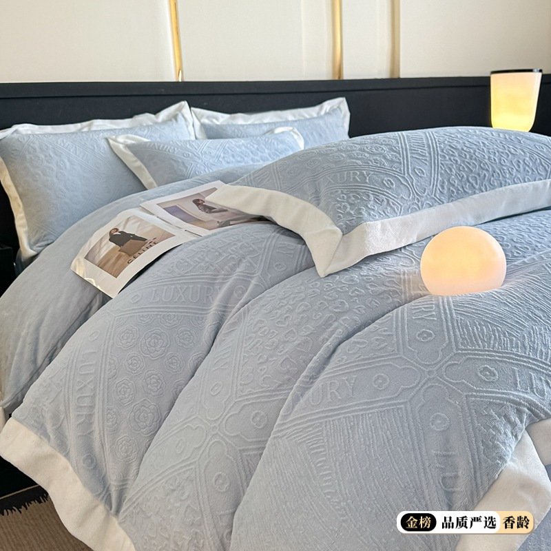 1688厳選連名A類冬5D彫刻牛乳パイル4点セット両面パイルシーツカバーが厚く保温されている
