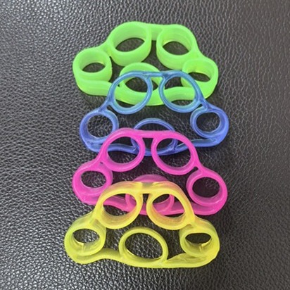 Silicone five -finger grip