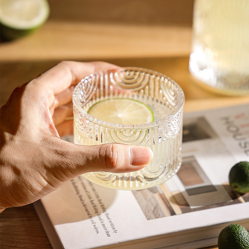 Europa retro vertical de gran capacidad de vidrio fría tetera de agua fría casera taza de jugo de frutas una taza set