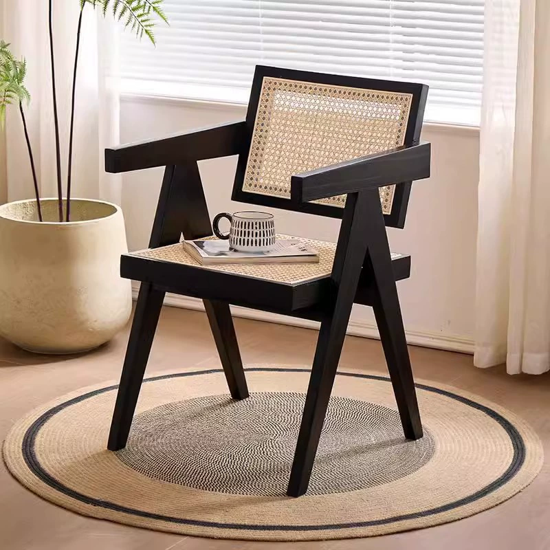 Стул из скандинавского ротанга, простой стул с подлокотниками Чандигарх, обеденный стул из цельного дерева, домашний стул для гостиной, магазина чая с молоком, стул для отдыха