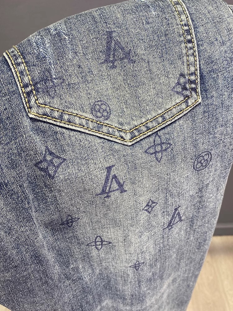 Slim Fit Printed Cropped Jeans For Men Distressed Patched Design_voghion.com