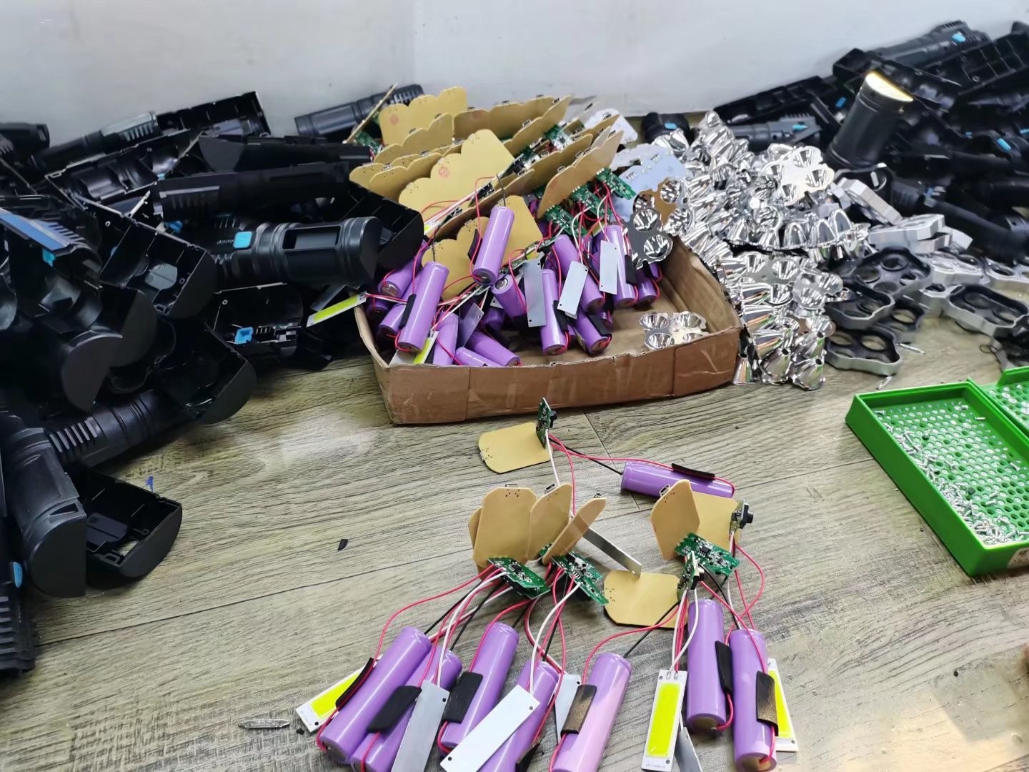 O1CN01L486L31YuY3deR0EF_!!1107