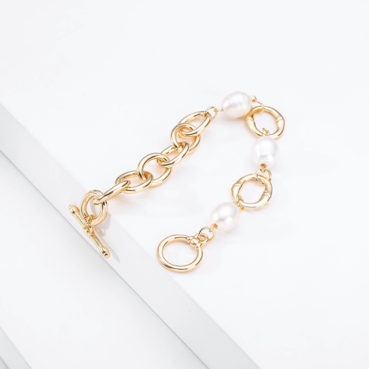 Sweet Pearl Gold Alloy Chain Bracelet display picture 9