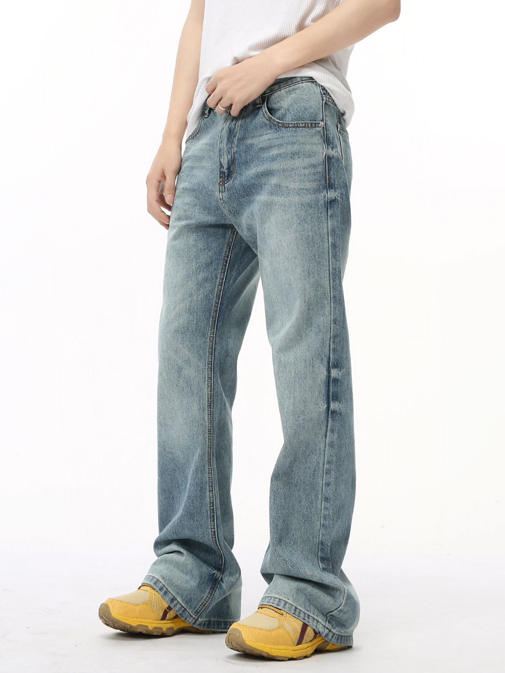 Ropa para hombre MTLCLOTHES | Los pantalones vaqueros de mezclilla lavados de corte micro acampanado estilo retro Cleanfit de la marca americana son de moda.