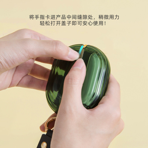 Hair stick roller, portable, tear-off roll paper to stick hair, mini household de-sticking brush roller brush artifact