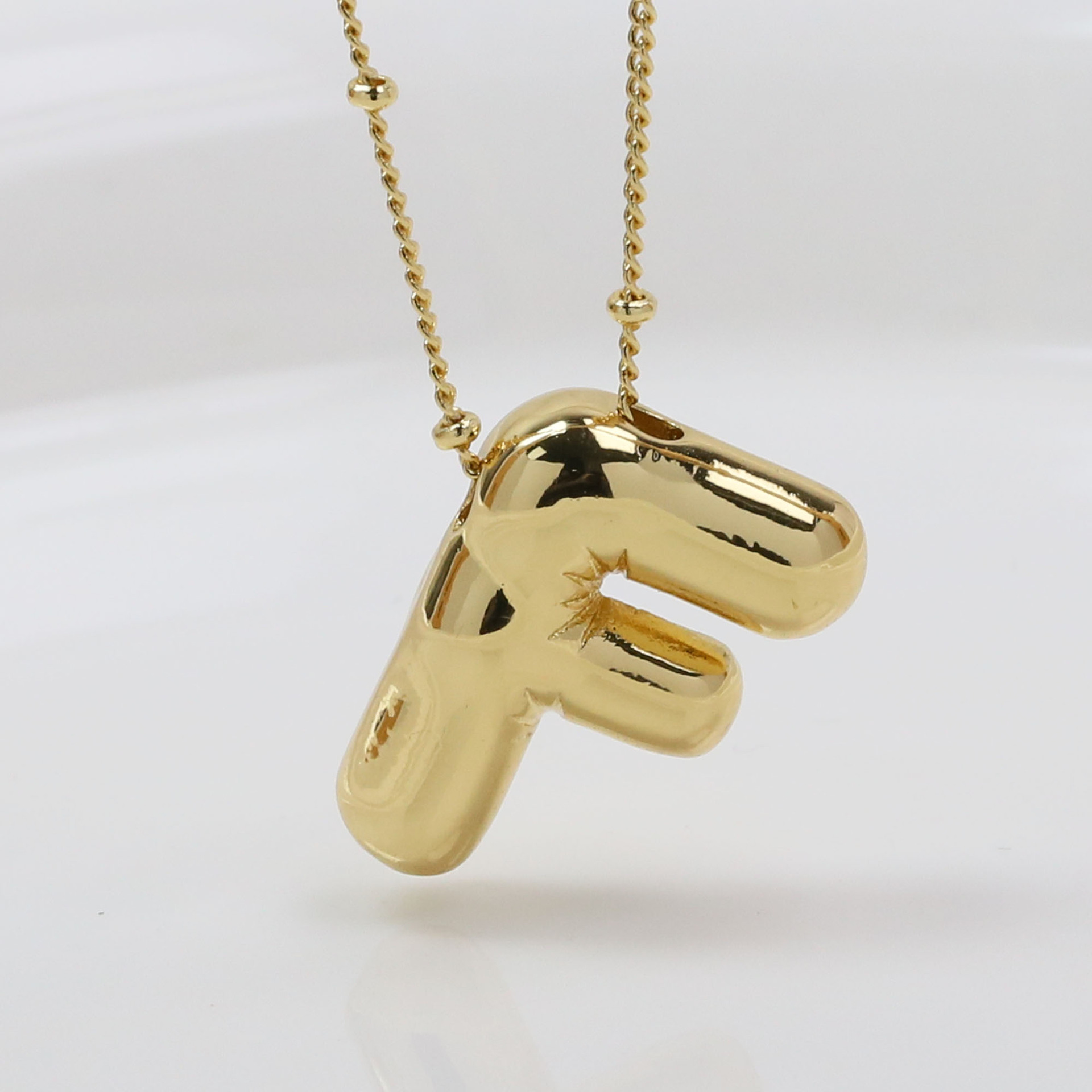 Amazon explosión 18k oro latón brillante globo de burbujas 26 letras inglesas colgante collar de moda