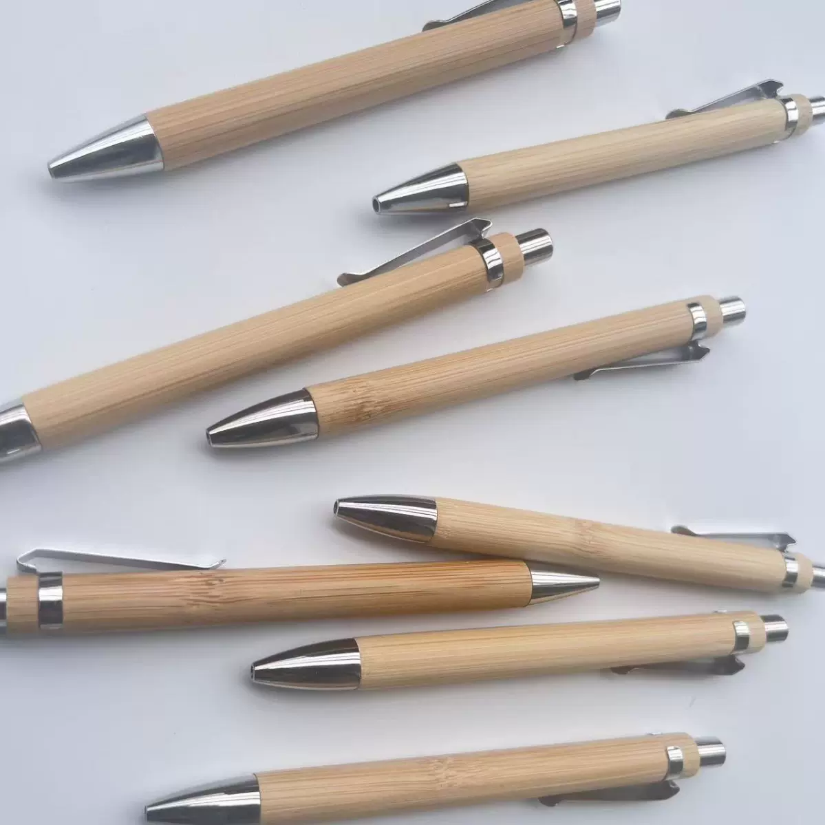 创意按动笔圆珠笔环保竹子笔可刻字广告礼品笔铁挂钩