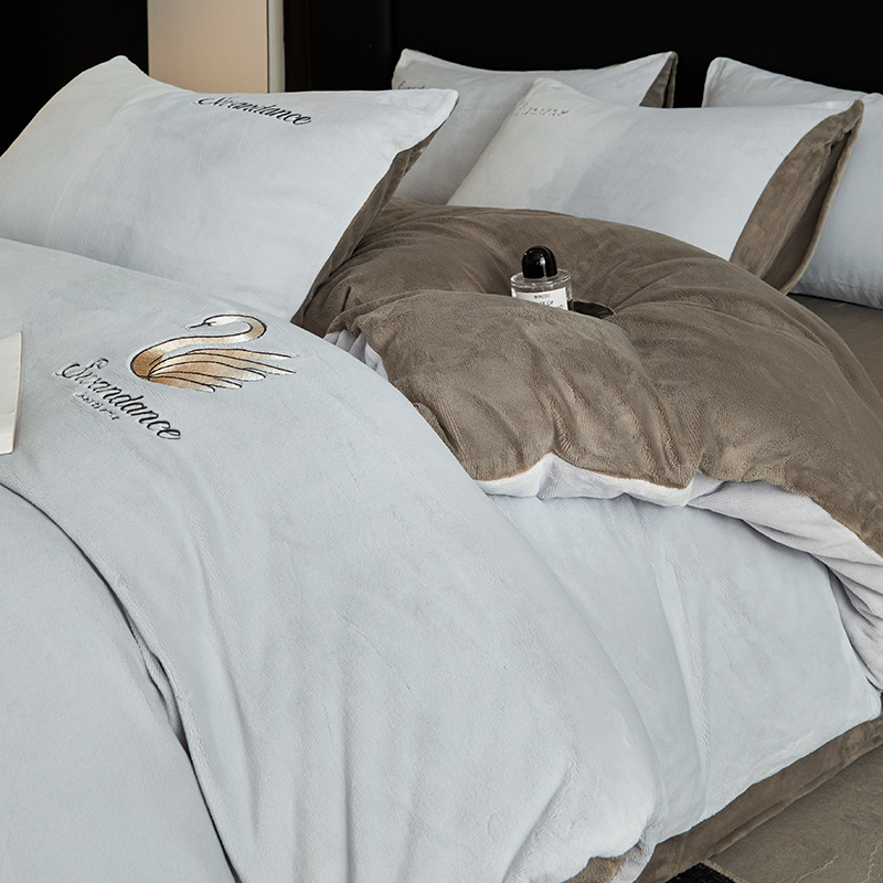 Nuevo invierno de lana de leche de cuatro piezas, ropa de cama de lana de coral, colchón de flanela doble cara, sábanas de lana gruesas, tres piezas
