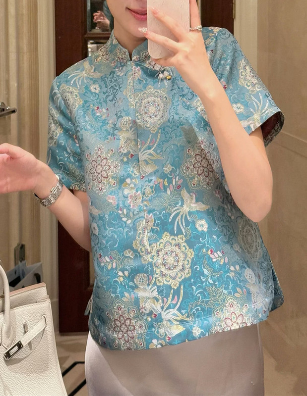 Nanyou Wholesale 2025 夏レーヨンジャカード中国風トップ装飾バックル付き絶妙なファッショナブルな年齢を減らすシャツトレンド|undefined