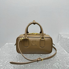 2024�¿�ԭ�S�ݳ���ƤŮ����ʿ�D���g����͹�����С����һ�����l