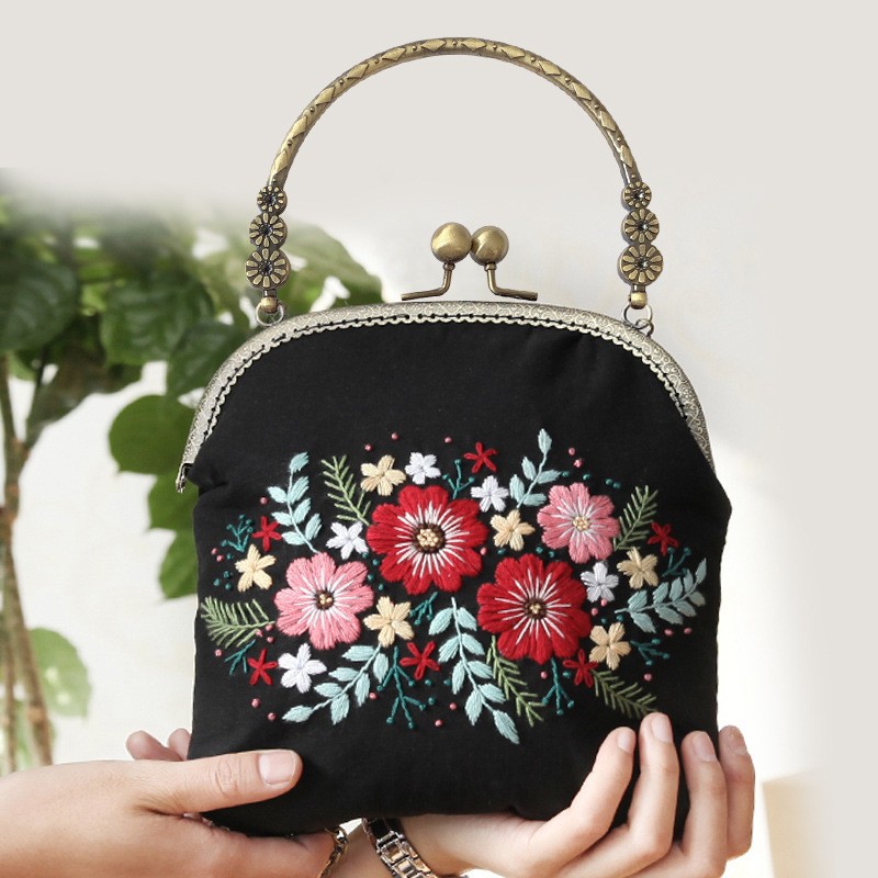 Nueva boca Bolsa de Oro bordado europeo bolsa de material bordado hecho a mano bordado DIY cinta bordado Lu bordado hecho a mano crossbody bolsa de tela