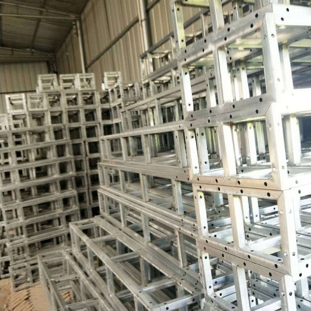 9220583012_985502911