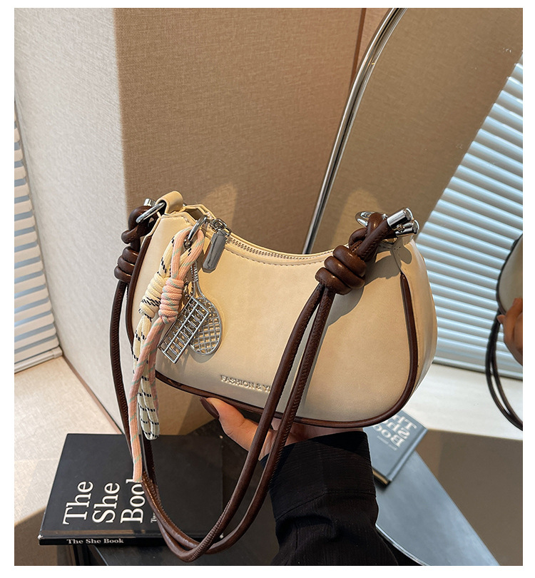 French niche quality handbag, women's bag, Spring 2025 new underarm bag, simple and versatile commuter crossbody bag full figure