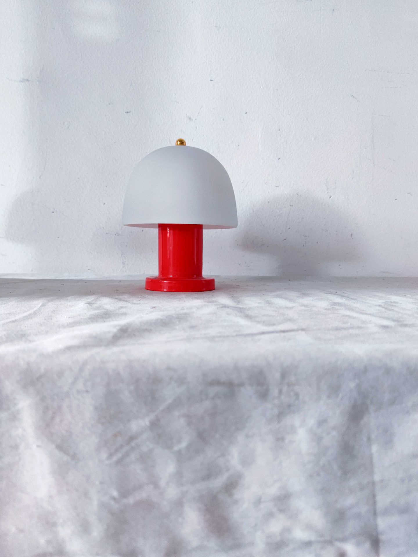 Luz de hongos transfronterizos nórdico hogar estudio ambiente de luz de red personalidad creativa dormitorio principal lámpara de cabecera