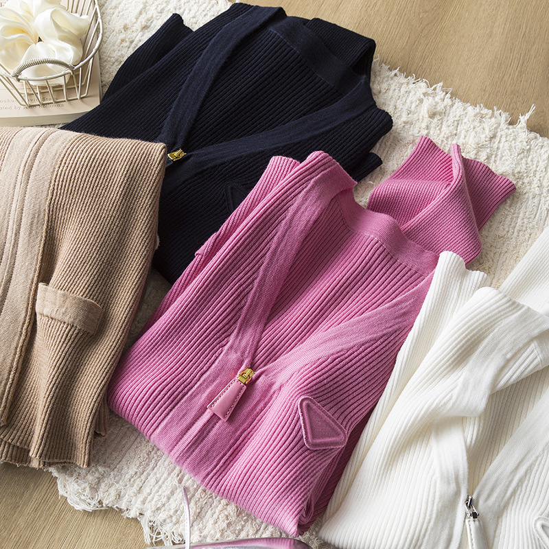 Hong Kong and American Apparel/ Slim Fit and Slimming 100% Merino Ultra-Fine Wool V-Neck Long Sleeve Zipper Knitted Cardigan Jacket