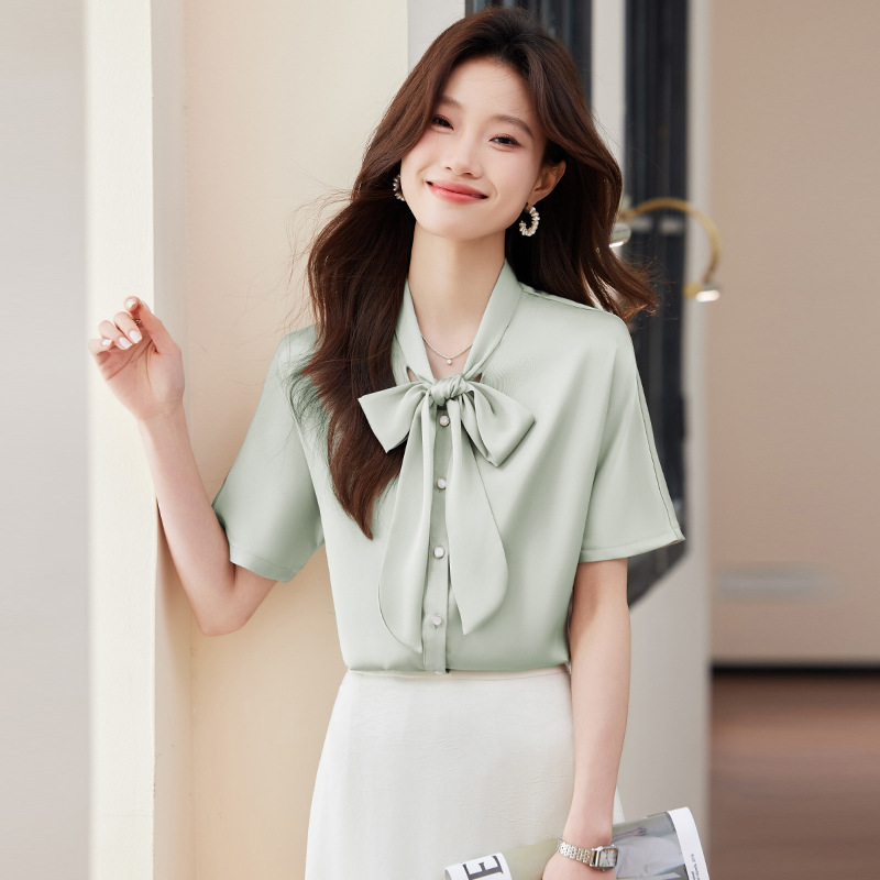 Shiffon shirt with bow