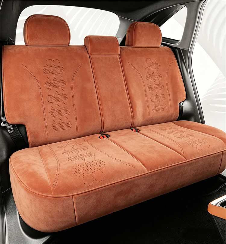 The fourth-generation Changan CS75 Plus special car seat cushion is a full-coverage Ramus breathable seat cover suitable for all seasons