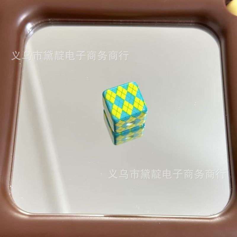 レトロな菱形六面正方形ビーズ diy 子供のヘアロープジュエリー携帯電話チェーンバッグペンダントキーホルダー素材|undefined