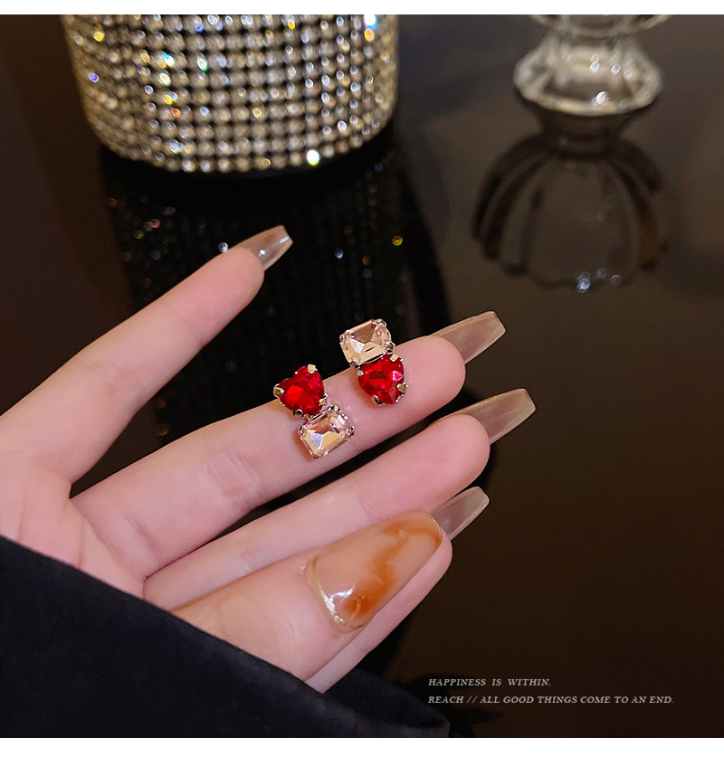 Fashion Square Heart Shape Copper Plating Rhinestones Ear Studs 1 Pair