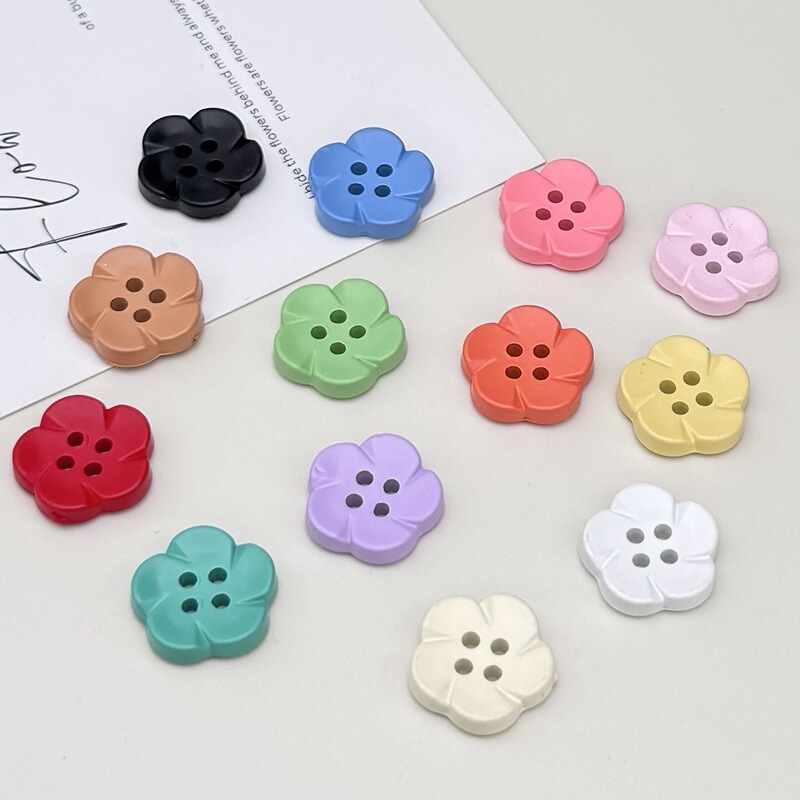Colorful Spray-Painted Four-Eye Flower Button Shirt Sweater Knitwear Cardigan Baby Clothes Hair Accessories DIY Decorative Buttons