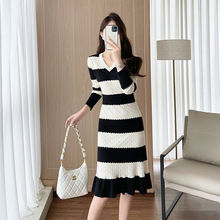 广州十三行新款针织高腰黑白撞色长袖连衣裙时尚设计感女装毛衣裙