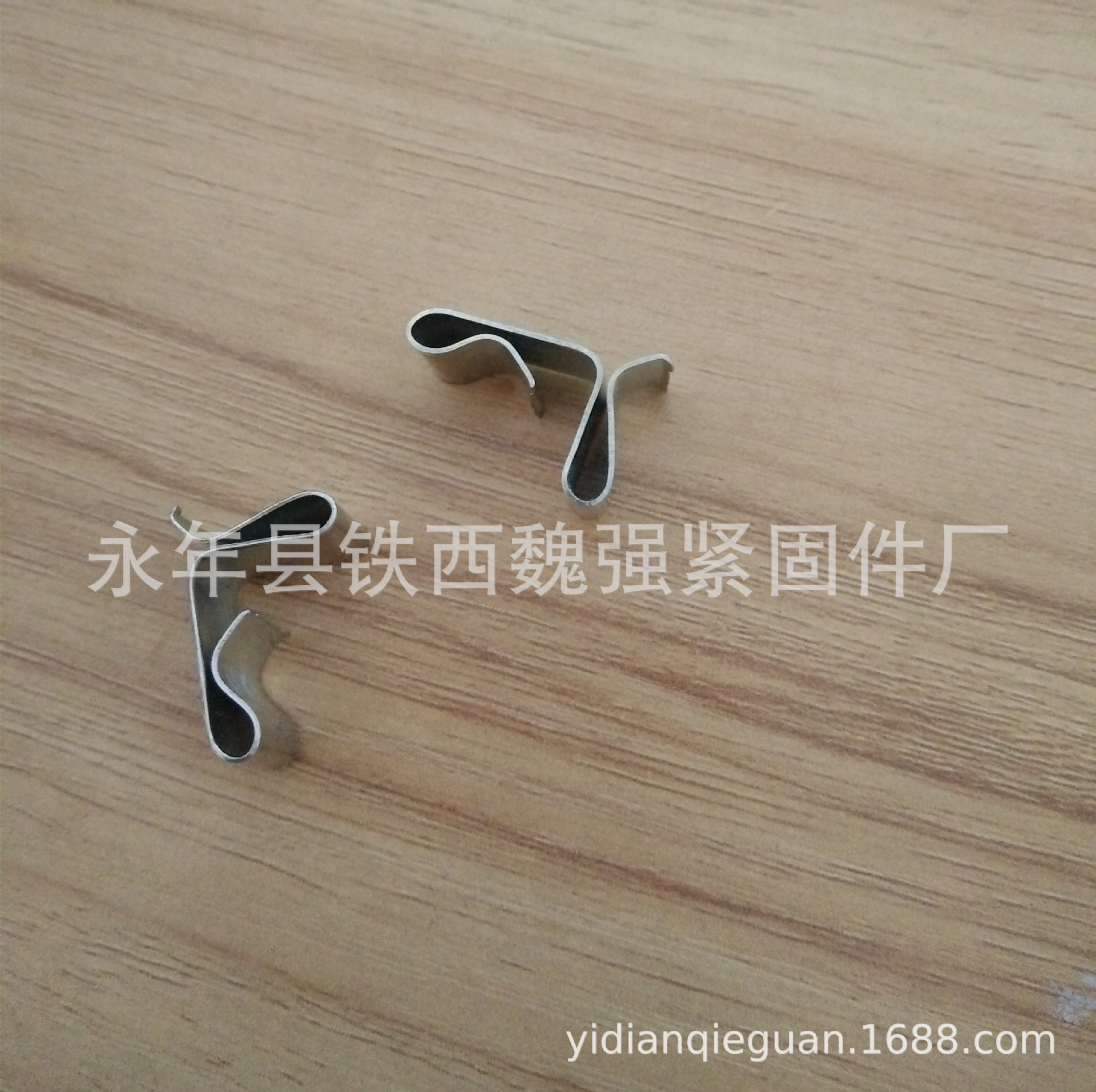 桥架盖板扣 免焊扣 钢卡子 弹簧卡扣 桥架钩扣小号 中号