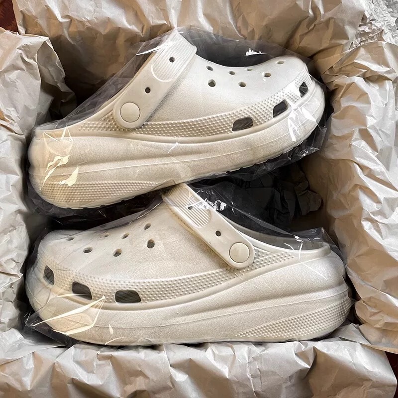 Thick-Soled Puff Clogs for Men and Women, Summer 2026, Soft-Soled, Non-Slip, Closed-Toe Beach Sandals, Odorless and Silent