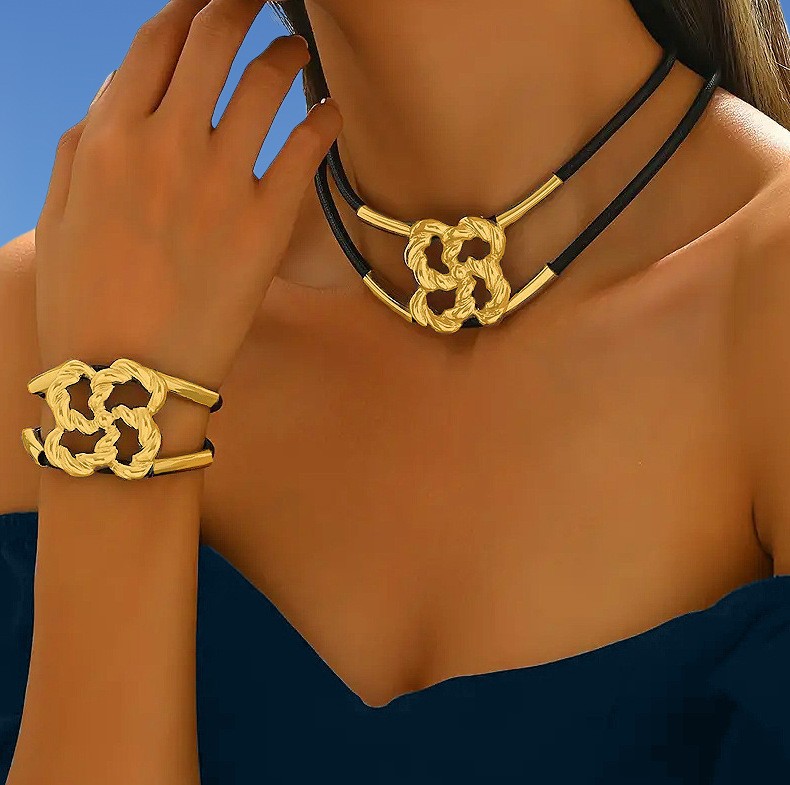 B 스타일 골드 슈트