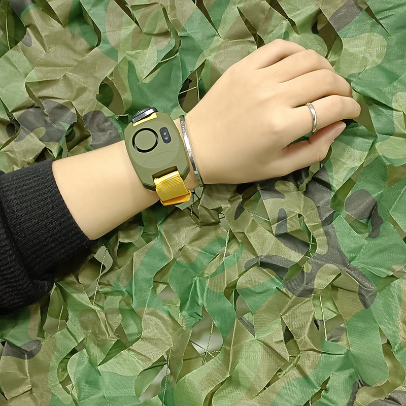 Fashion outdoor products portable outdoor survival tools high decibel alarm compass LED distress light bracelet