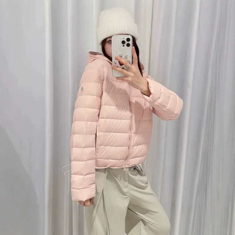 Women's stand-up collar short down jacket, 2026 autumn/winter new style, 90% white duck down, ribbed design, versatile, slimming, lightweight, and warm outerwear