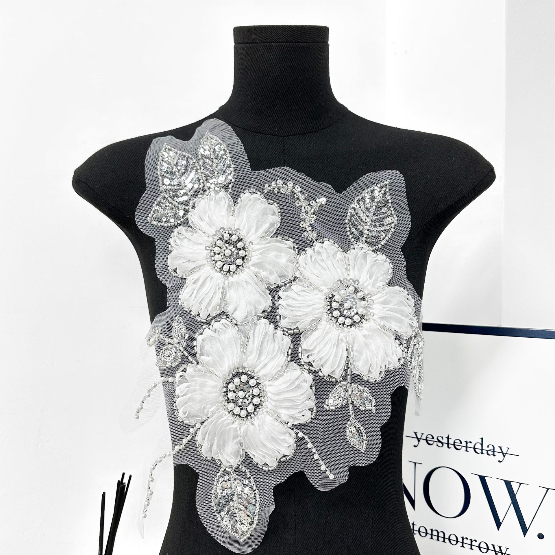 Sequinilla de industria pesada bordado flores mariposa malla gaza pegada ropa collar puño decoración parche tridimensional image 17