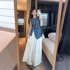 撞色格纹开叉无袖衬衫女夏季新款法式小众气质修身显瘦掐腰上衣潮