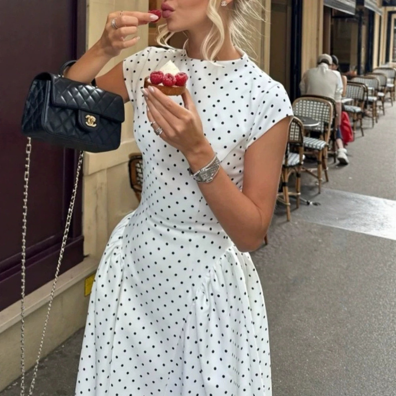 Retro Waist-Cinching A-Line Short-Sleeved Dress for Women 2026 Summer New Style Elegant Slimming Look Polka Dot Long Skirt Vacation Dress Retro Waist-Cinching A-Line Short-Sleeved Dress for Women 2026 Summer New Style Elegant Slimming Look Polka Dot Long Skirt Vacation Dress