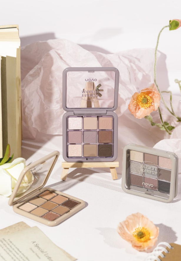 NOVO nine-color eyeshadow palette, earth tones, super shiny, no smudging, sparkling, waterproof, high-end feel, affordable student Instagram undefined