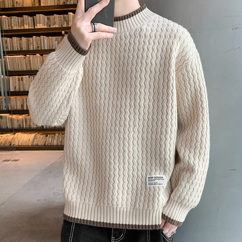 Demi-season sweater