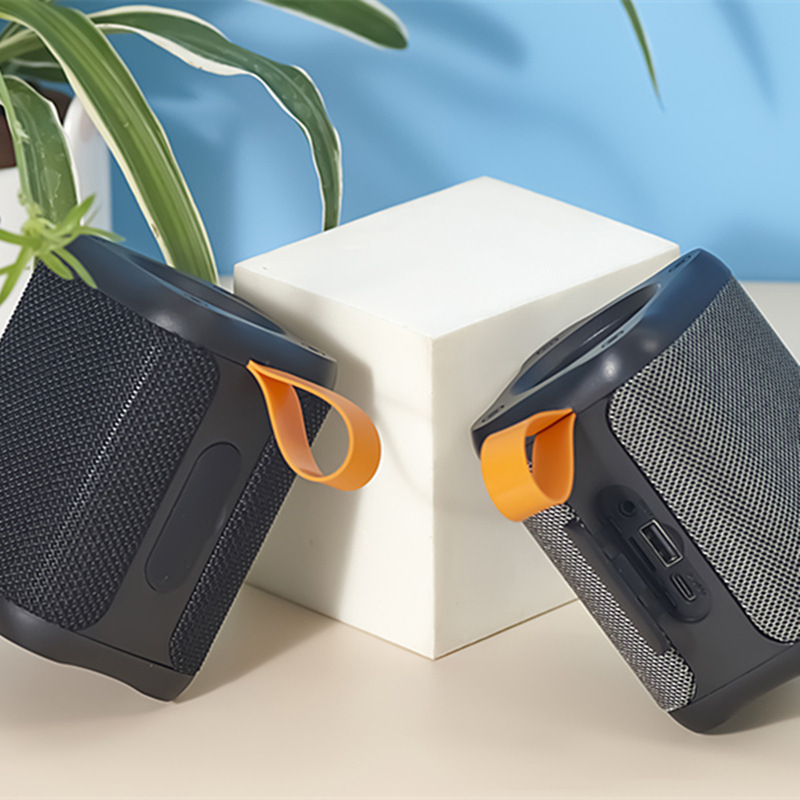 M7ワイヤレスbluetoothスピーカー携帯電話車載サブウーファusbディスク屋外ポータブルミニbluetoothオーディオスポット|undefined