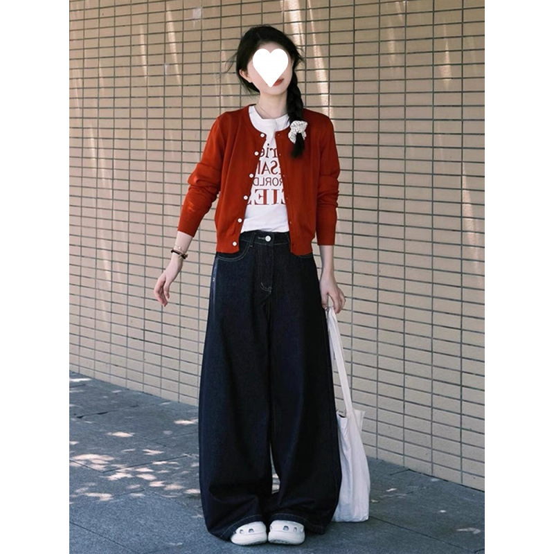 Small red short knitted cardigan women's 2024 early autumn new academic style sweater coat long sleeve top