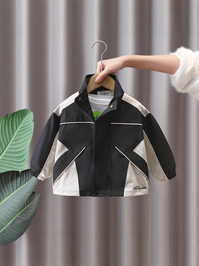 7657 chaqueta cortavientos a juego de colores para niños 2025 nueva ropa de primavera y otoño ropa con capucha para niños chaqueta de moda de primavera