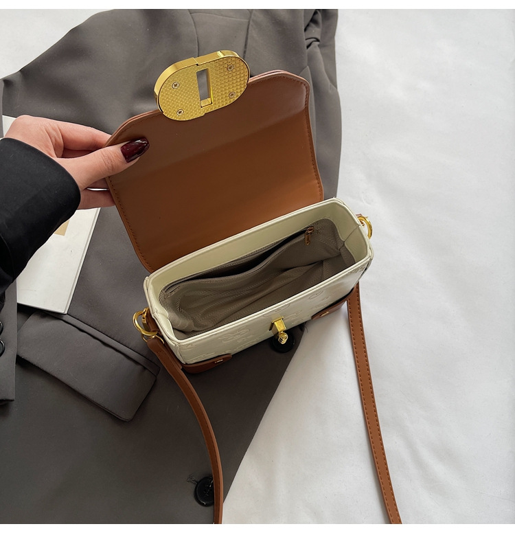 Korean-style fashionable color-blocking small square handbag with a high-quality feel, a new summer 2025 stylish and versatile women's crossbody bag undefined