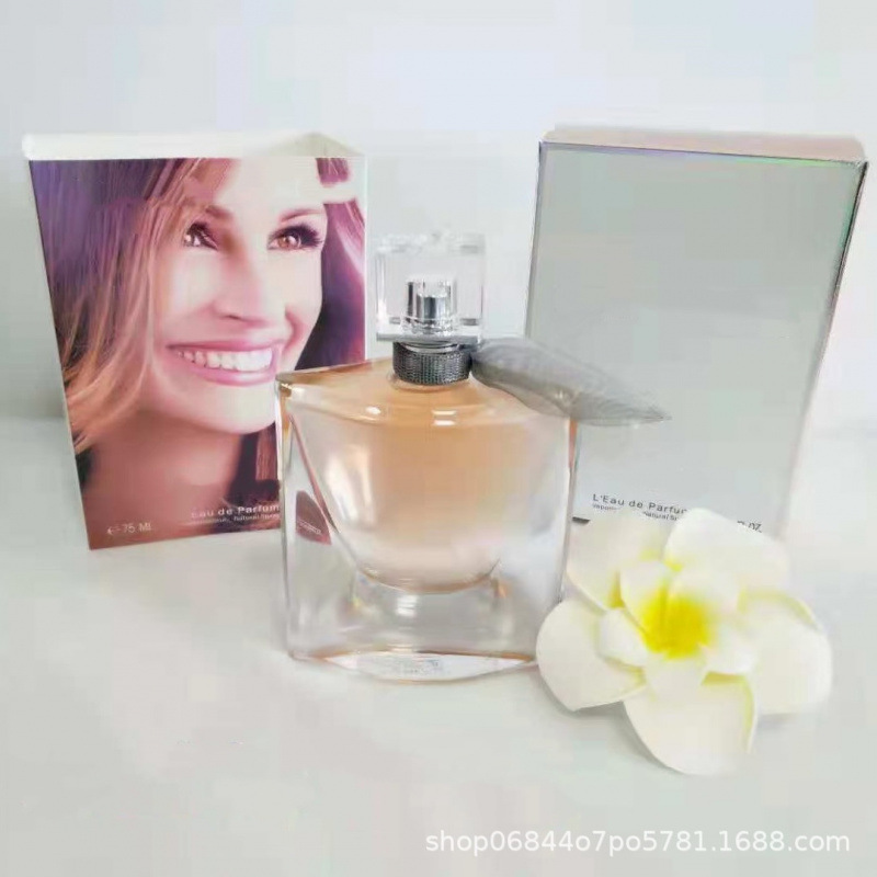 Vietnam comercio exterior transfronterizo Vietnam perfume vestido auto-nuevo robot damas nubes rosadas Dios al por mayor
