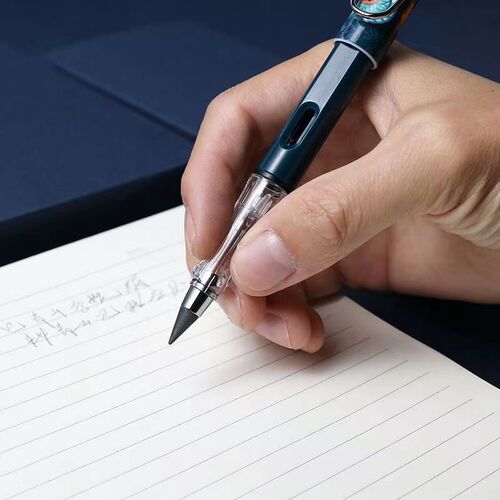 The black technology eternal pencil of the four mythical beasts keeps writing without sharpening. The HB pencil for elementary school students can write endlessly, is wear-resistant and erasable.