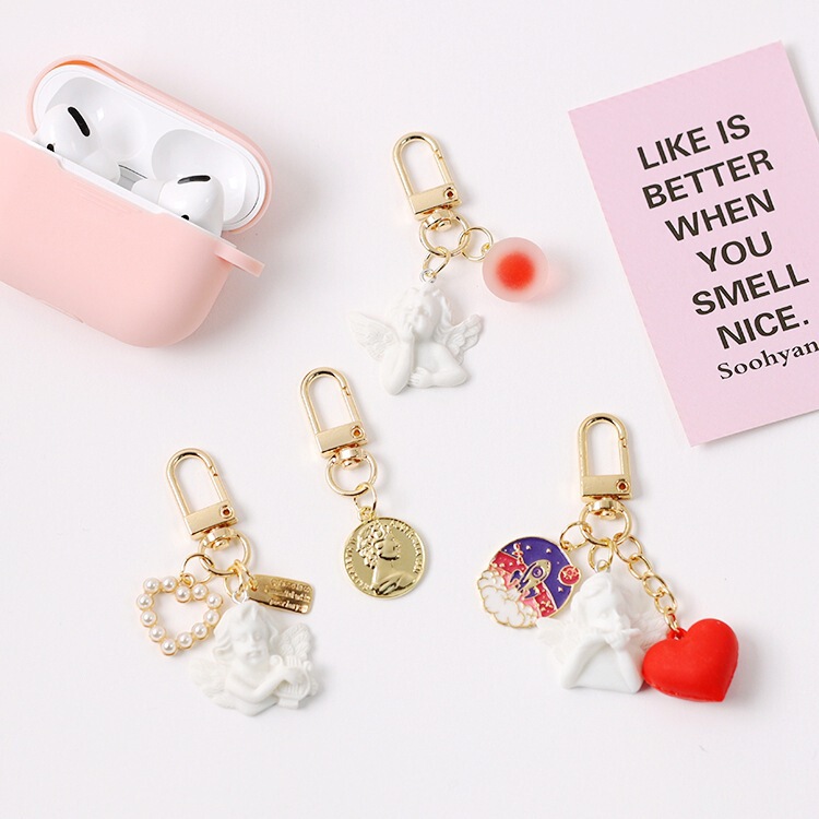Korean Ins Elegant Pearl Shell Coin Retro Queen Gold Coin Bag Pendant AirPods Protective Cover Keychain