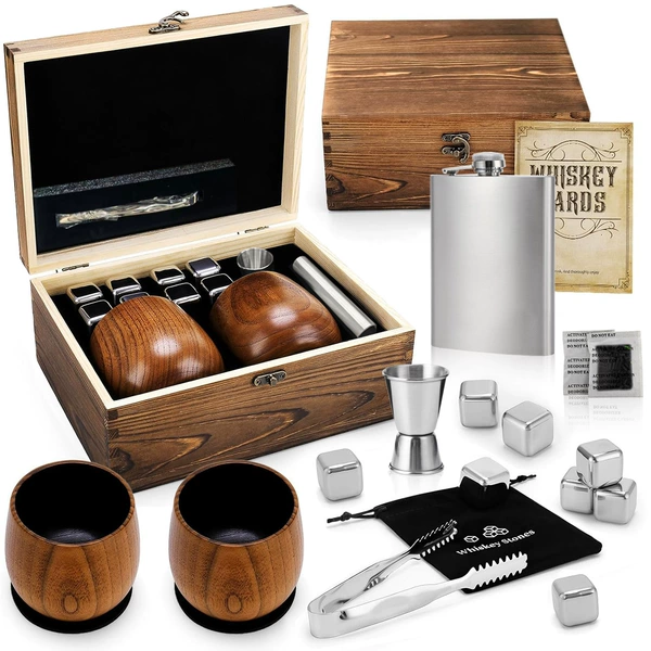 Pocket flask for whiskey, set, custom-made